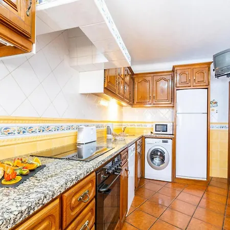 Fantastic Villa With Heatable Pool Jacuzzi And Bbq Portimao